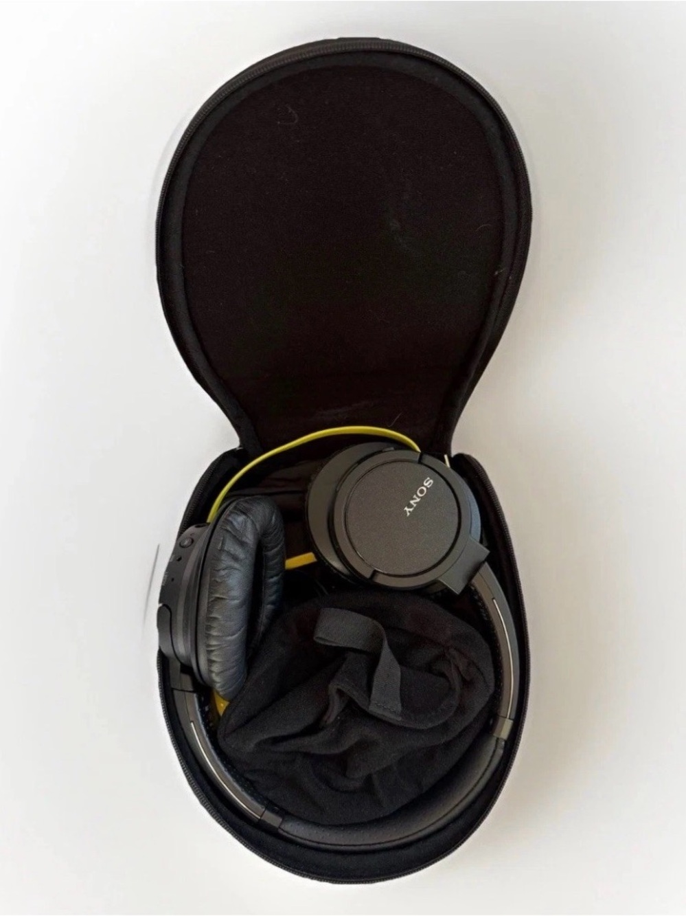 Sony MDR-ZX780DC Wireless Noise Canceling Bluetooth Over Ear Headphones Case